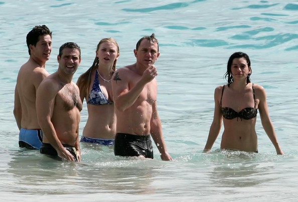 daniel craig at beach with friends and girlfriend Satsuki Mitchell on st barts yacht charter holiday