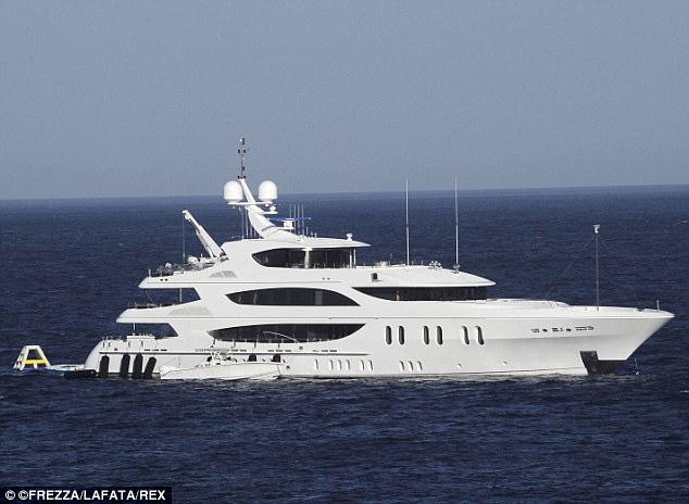 luxury yacht LADY LINDA seal rented in sardinia with new girlfriend
