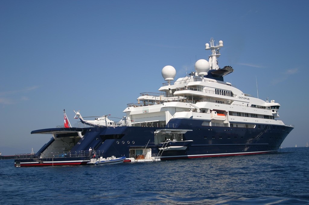 Paul Allen's yacht, Octopus