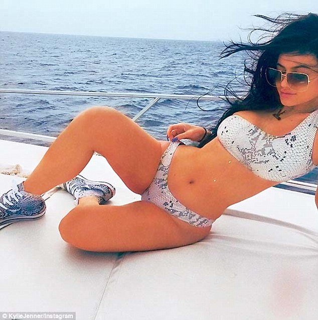 kylie jenner selfie on luxury yacht in st barts