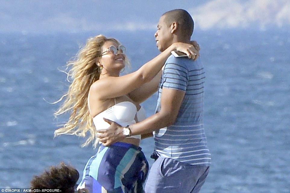beyonce and jay z loved up in Sardinia on Superyacht Galactica Star